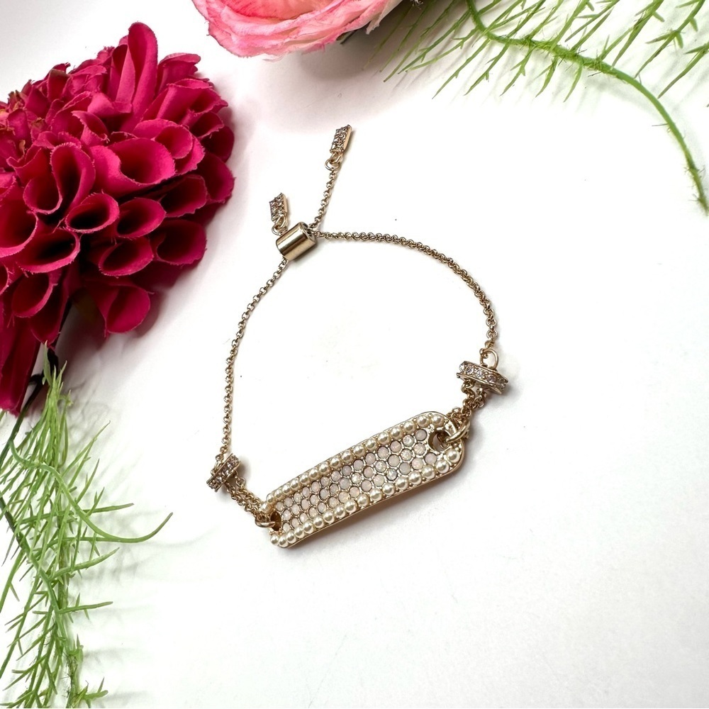 NEW⚜️Opalescent Crystal Pavé Dog Tag Bracelet - Picture 5 of 8